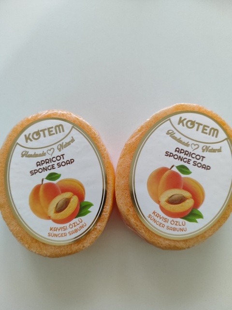 Mydło naturalne z gąbką Mydło naturalne z gąbką