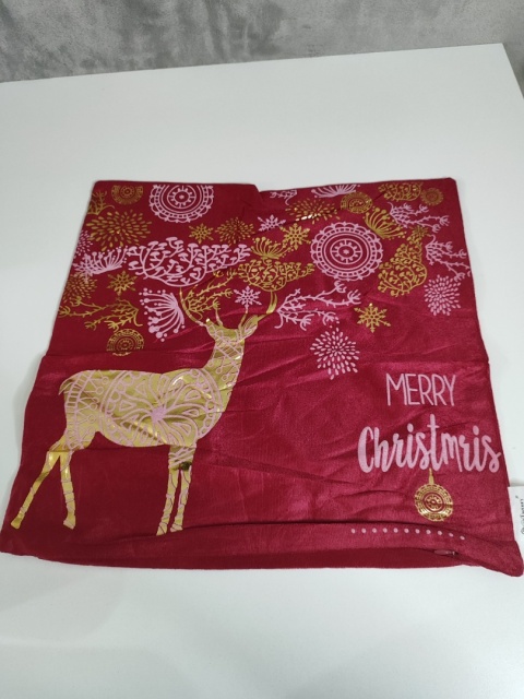 Świąteczne poszewki na poduszki