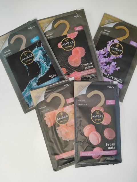 Ambar - zawieszki zapachowe do szafy Bouquet floral